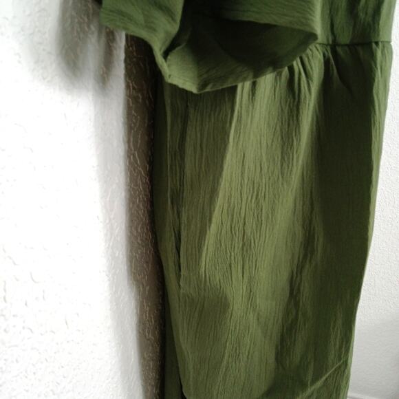 NWT Bloomchic V-Neck Jumpsuit Size 26 - Picture 4 of 9